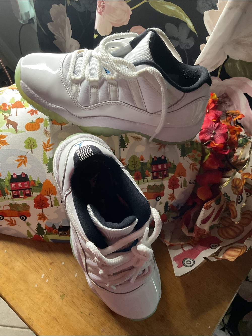 Jordan Retro 11s Kids White